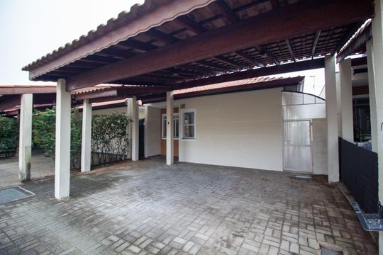 Fachada de casa de condomínio para alugar com 3 quartos, 75m² em Po 1, Sorocaba
