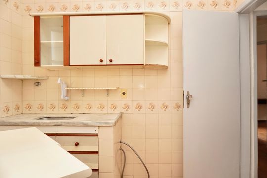 Cozinha de apartamento à venda com 2 quartos, 85m² em Santo Antônio, Belo Horizonte