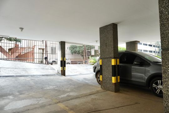 Garagem de apartamento à venda com 2 quartos, 85m² em Santo Antônio, Belo Horizonte