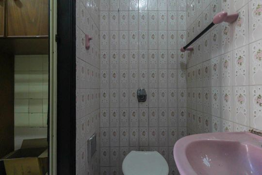 Banheiro social de casa para alugar com 2 quartos, 79m² em Vila Sapopemba, São Paulo