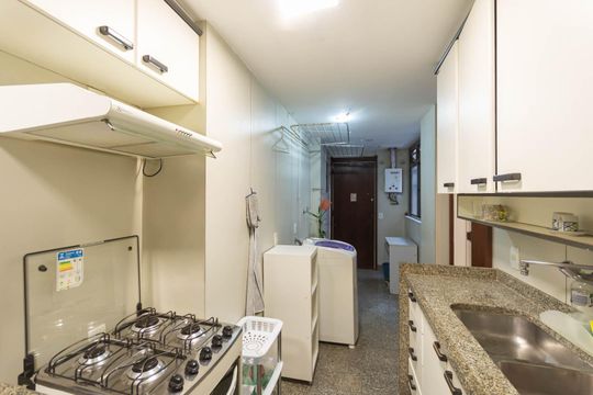 Cozinha de apartamento à venda com 4 quartos, 156m² em Tijuca, Rio de Janeiro