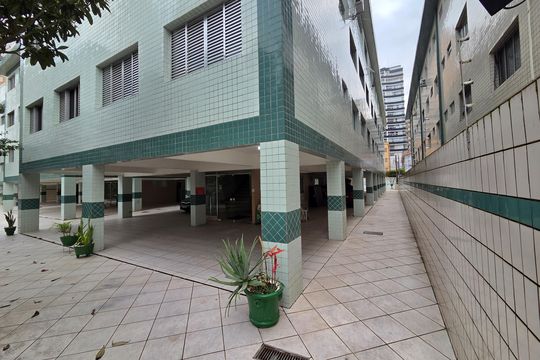 Fachada do bloco de kitnet/studio para alugar com 1 quarto, 50m² em Guilhermina, Praia Grande