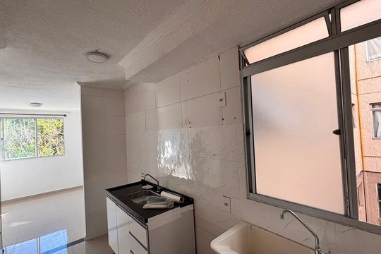 Cozinha de apartamento para alugar com 2 quartos, 40m² em Bairro Jardim Nossa Senhora das Graças, Cotia
