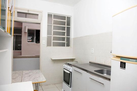 Cozinha de apartamento à venda com 2 quartos, 80m² em Floresta, Porto Alegre