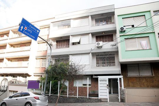 Fachada de apartamento à venda com 2 quartos, 80m² em Floresta, Porto Alegre