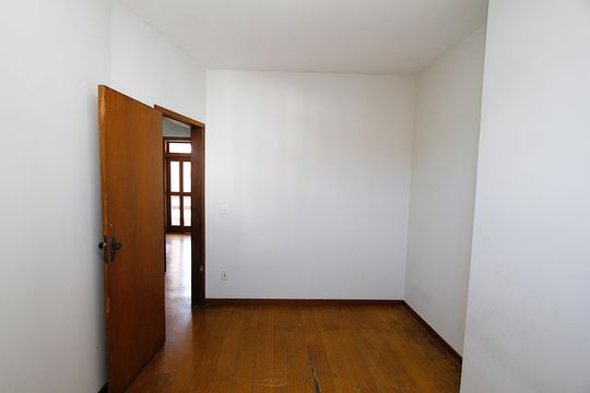 Quarto 1 de casa para alugar com 3 quartos, 120m² em Alto Caiçaras, Belo Horizonte