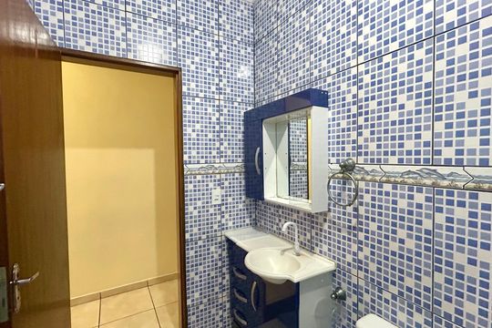 Banheiro de casa para alugar com 2 quartos, 131m² em Vila Real, Guarulhos