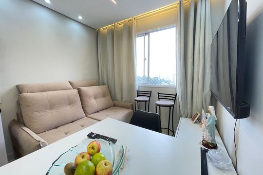 Sala de apartamento para alugar com 2 quartos, 32m² em Jardim Celeste, São Paulo