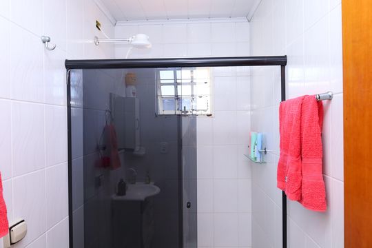 Banheiro de casa à venda com 2 quartos, 240m² em Cidade Líder, São Paulo