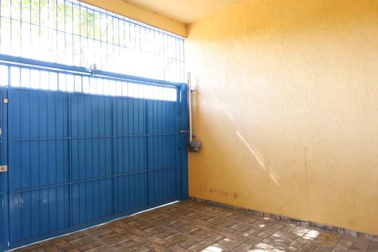 Garagem de casa à venda com 2 quartos, 240m² em Cidade Líder, São Paulo