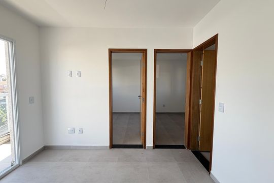 Apartamento para alugar com 1 quarto, 42m² em Vila Bertioga, São Paulo