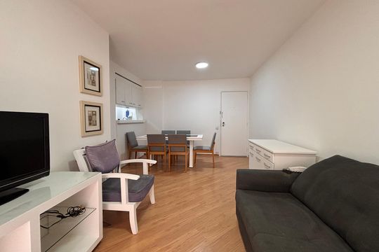 Sala de apartamento para alugar com 3 quartos, 90m² em Itaim Bibi, São Paulo