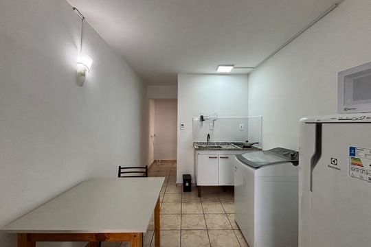 Sala de kitnet/studio para alugar com 1 quarto, 25m² em Pinheiros, São Paulo