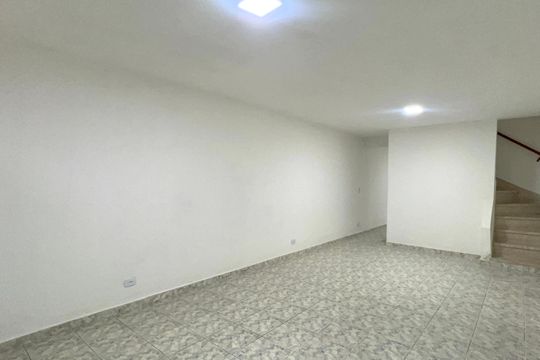 Porão  de apartamento para alugar com 1 quarto, 25m² em Pinheiros, São Paulo