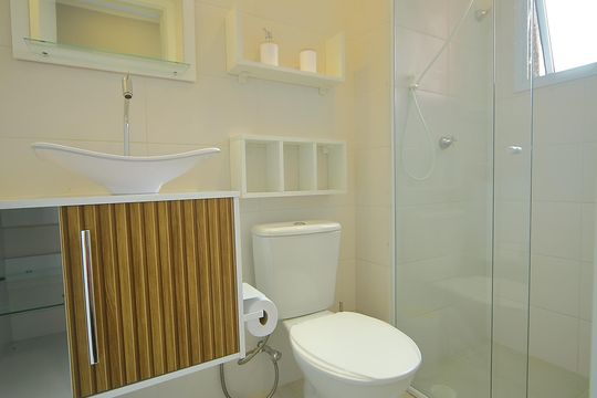 Banheiro  de apartamento à venda com 2 quartos, 48m² em Parque Selecta, São Bernardo do Campo