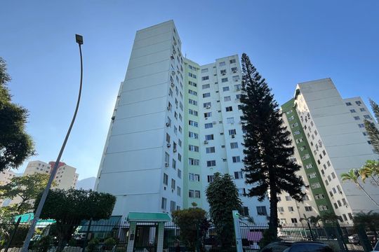 Fachada de apartamento à venda com 2 quartos, 50m² em Barra Olímpica, Rio de Janeiro