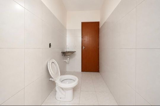 Banheiro de casa para alugar com 2 quartos, 60m² em Alcantara, São Gonçalo