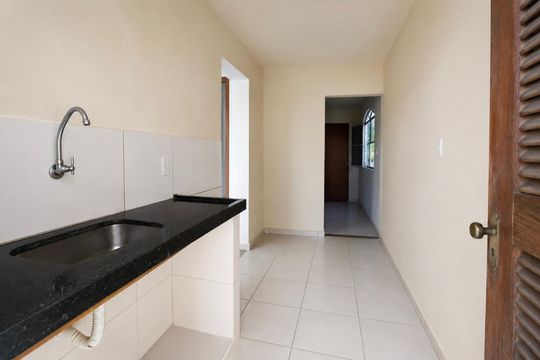 Cozinha de casa para alugar com 2 quartos, 60m² em Alcantara, São Gonçalo