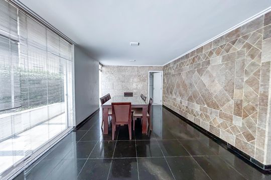 Apartamento à venda com 3 quartos, 142m² em Jardim Paulista, São Paulo