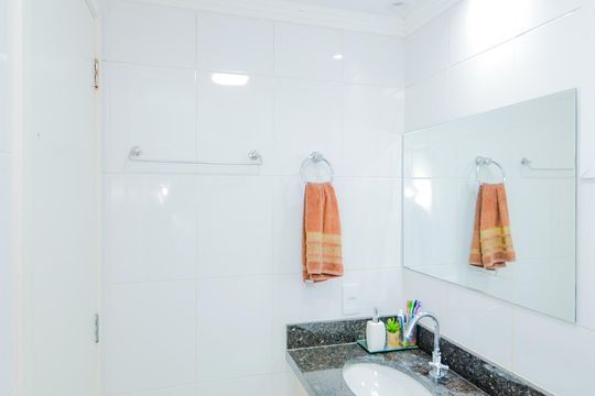 Banheiro de apartamento para alugar com 3 quartos, 60m² em Jardim Imperador, Guarulhos