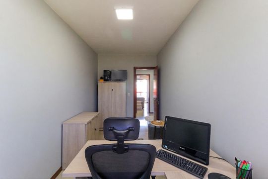 Quarto de casa à venda com 3 quartos, 133m² em Hípica, Porto Alegre