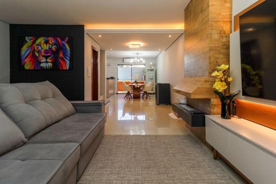 Casa à venda com 3 quartos, 133m² em Hípica, Porto Alegre