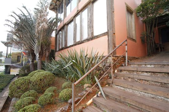 Entrada de casa à venda com 3 quartos, 245m² em Santa Lúcia, Belo Horizonte