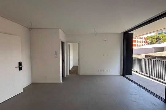Apartamento à venda com 1 quarto, 55m² em Centro, Curitiba