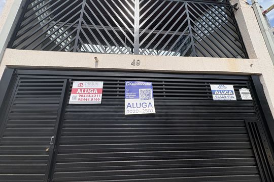 Fachada de casa para alugar com 3 quartos, 120m² em São Domingos, São Paulo