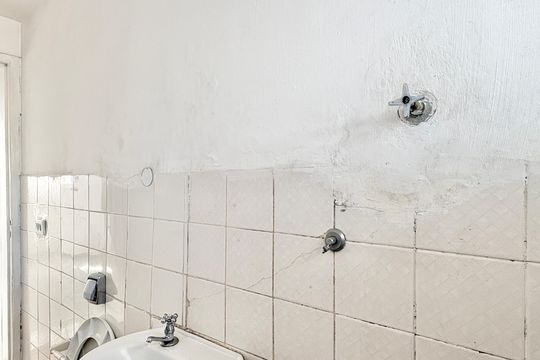 Banheiro de kitnet/studio para alugar com 1 quarto, 30m² em Vila Pirituba, São Paulo