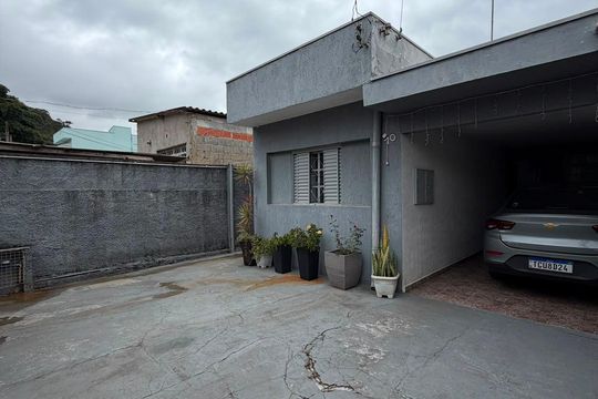 Casa à venda com 2 quartos, 115m² em Jardim Aurelia, Jundiaí