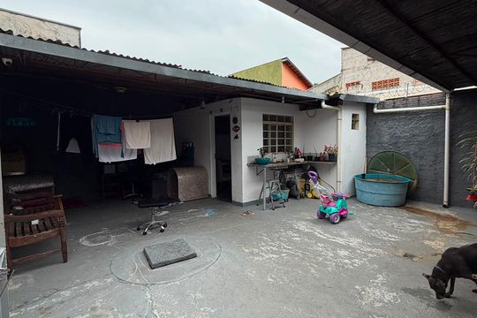 Casa à venda com 2 quartos, 115m² em Jardim Aurelia, Jundiaí