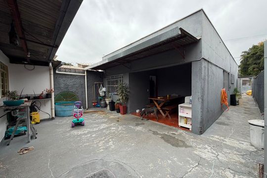 Casa à venda com 2 quartos, 115m² em Jardim Aurelia, Jundiaí