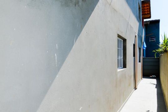 Corredor Lateral de casa para alugar com 1 quarto, 42m² em Jardim Rosa de Franca, Guarulhos