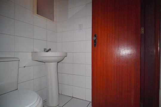Banheiro de apartamento à venda com 2 quartos, 67m² em Rio dos Sinos, São Leopoldo