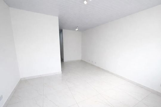 Sala de casa para alugar com 2 quartos, 180m² em Jardim Mar e Ceu, Guarujá