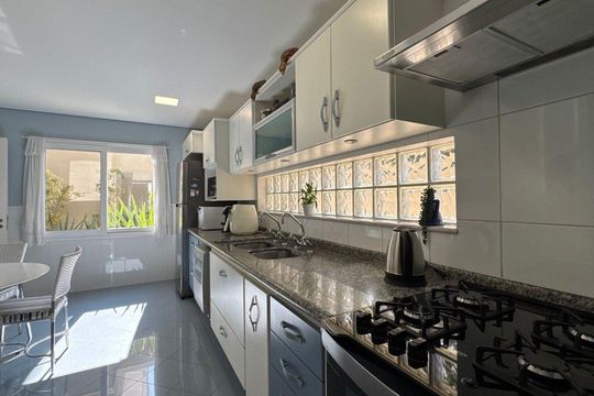 Cozinha de casa de condomínio à venda com 4 quartos, 514m² em Loteamento Residencial Fazenda Sao Jose, Valinhos