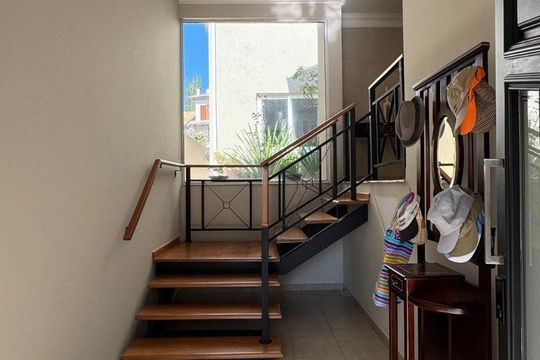 Escada de casa de condomínio à venda com 4 quartos, 514m² em Loteamento Residencial Fazenda Sao Jose, Valinhos