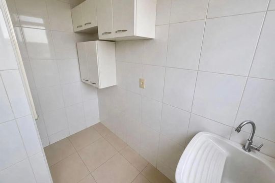 Cozinha e Área de Serviço de apartamento para alugar com 3 quartos, 90m² em Carlos Prates, Belo Horizonte