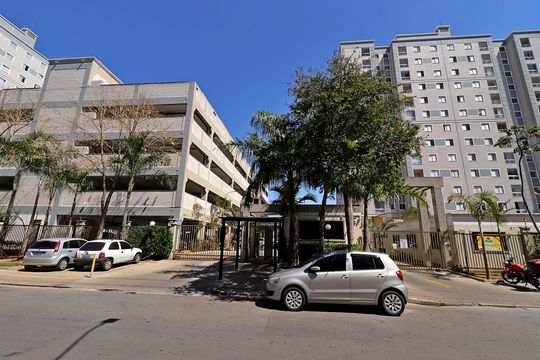 Fachada de apartamento para alugar com 2 quartos, 55m² em Utinga, Santo André