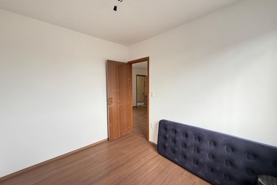 Quarto 1 de apartamento à venda com 2 quartos, 47m² em Praia, Contagem
