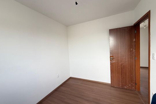 Quarto 1 de apartamento à venda com 2 quartos, 47m² em Praia, Contagem