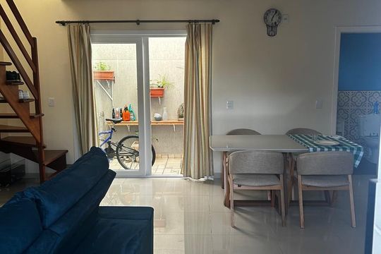 Casa à venda com 3 quartos, 90m² em Niterói, Canoas