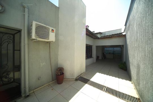 Garagem  de casa para alugar com 3 quartos, 320m² em Nova Petrópolis, São Bernardo do Campo