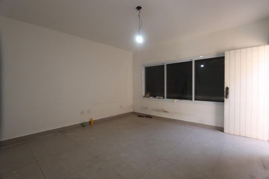 Casa para alugar com 2 quartos, 120m² em Vila Portuguesa, São Paulo