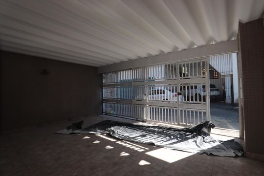 Garagem de casa para alugar com 2 quartos, 120m² em Vila Portuguesa, São Paulo