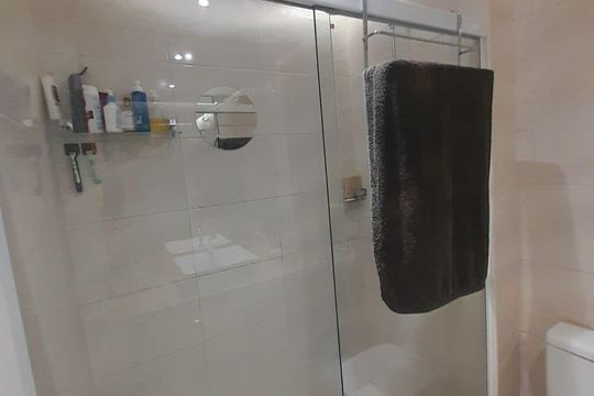Banheiro de apartamento à venda com 2 quartos, 60m² em Freguesia (Jacarepaguá), Rio de Janeiro