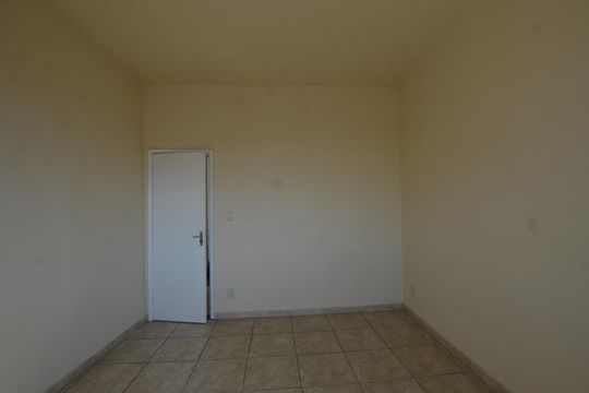 Quarto 1 de apartamento para alugar com 2 quartos, 69m² em Vila Valqueire, Rio de Janeiro