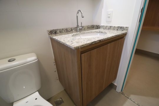 Banheiro do Quarto 2 de apartamento para alugar com 2 quartos, 68m² em Jardim Sul, Uberlândia