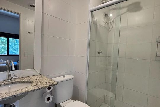 Banheiro de apartamento à venda com 1 quarto, 31m² em Vila Olímpia, São Paulo